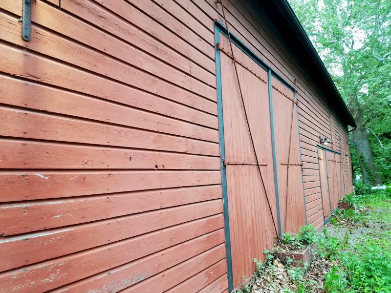Barn Siding Repair in Overland Park, KS
